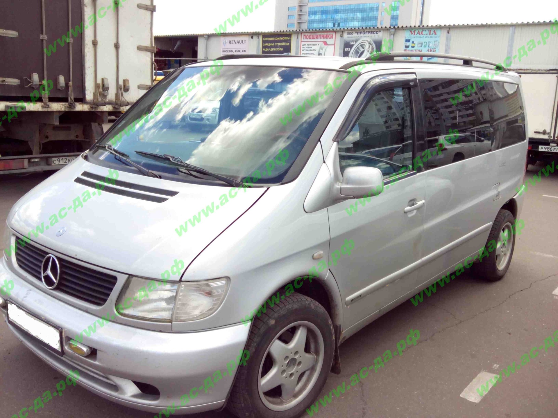 Дефлекторы окон на Mercedes Vito / Viano W638 1996-2003 Vstar